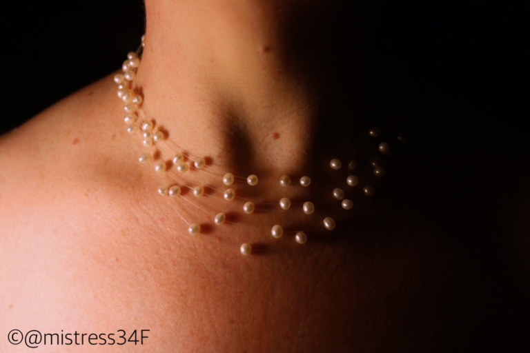 a2zsubmiss P is for Pearl Necklace